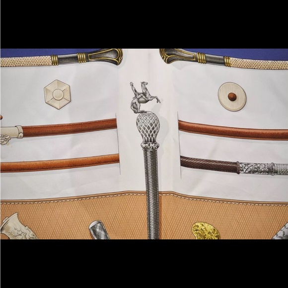 Authentic HERMES Carre 90 Scarf "Cannes et Pommeaux" Silk Navy - Picture 12 of 14